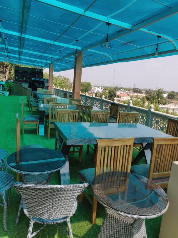 Hotel Virasat By Bookingcare Chhatarpur Екстер'єр фото