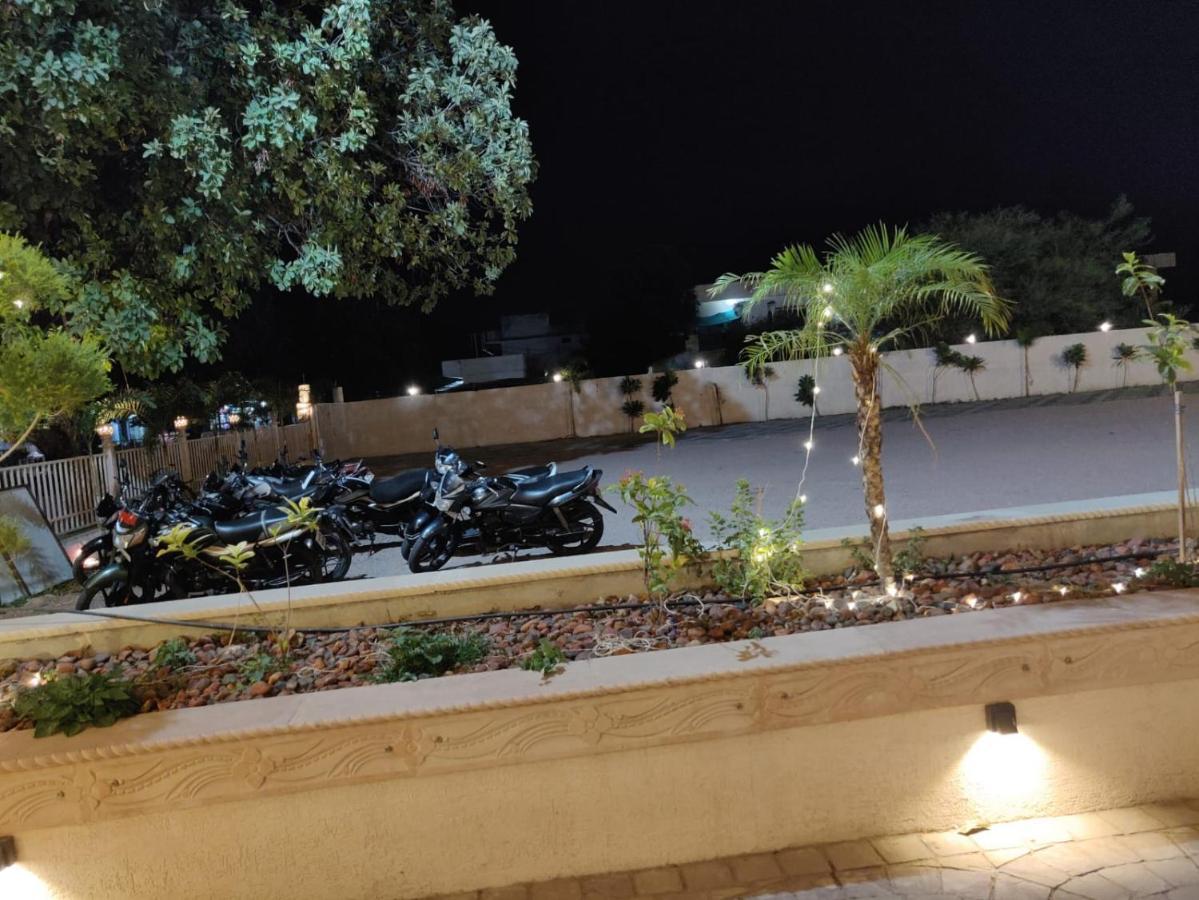 Hotel Virasat By Bookingcare Chhatarpur Екстер'єр фото