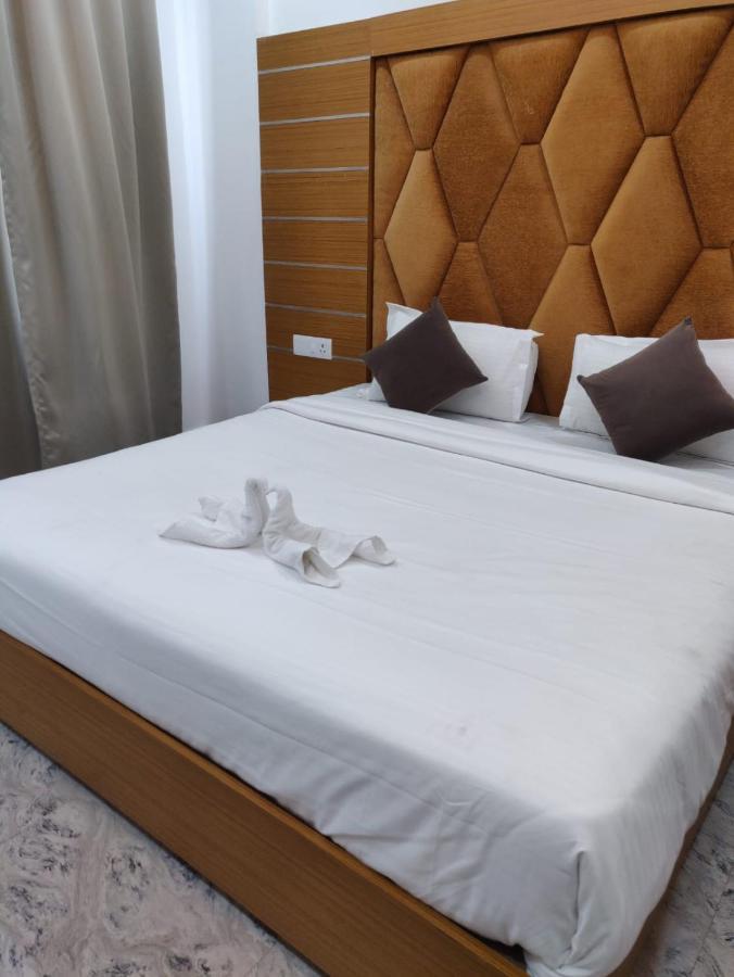Hotel Virasat By Bookingcare Chhatarpur Екстер'єр фото