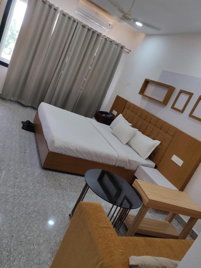Hotel Virasat By Bookingcare Chhatarpur Екстер'єр фото
