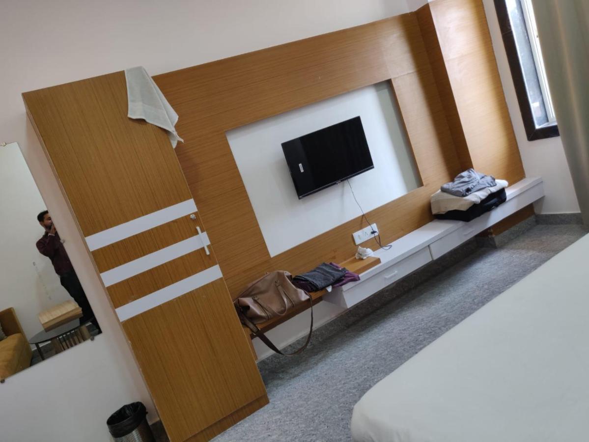 Hotel Virasat By Bookingcare Chhatarpur Екстер'єр фото