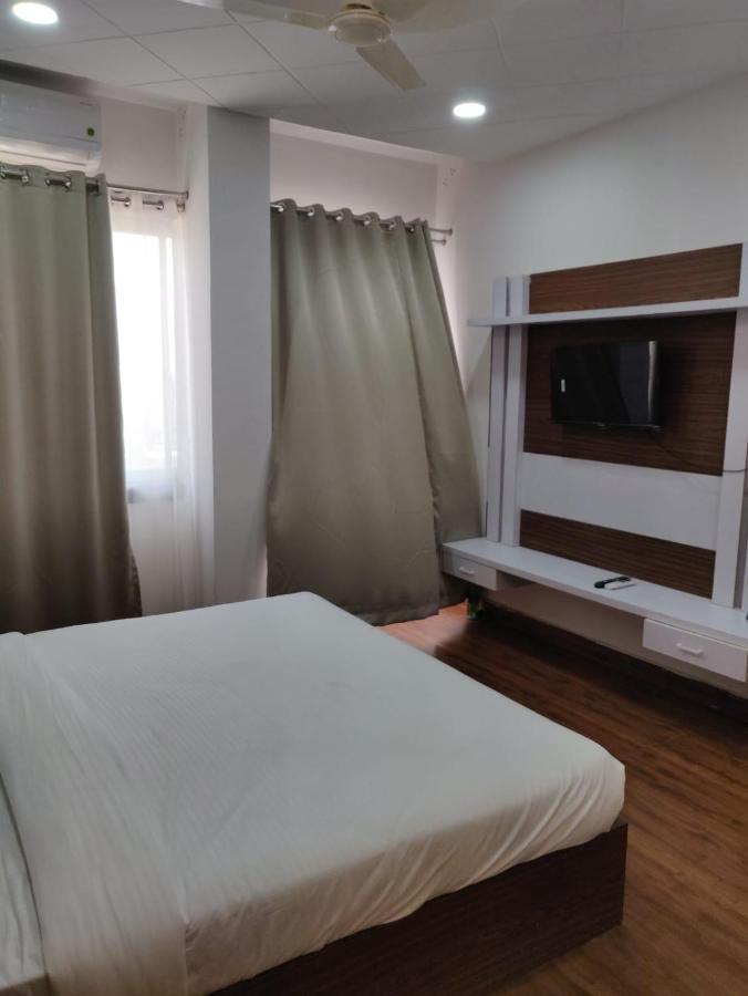 Hotel Virasat By Bookingcare Chhatarpur Екстер'єр фото