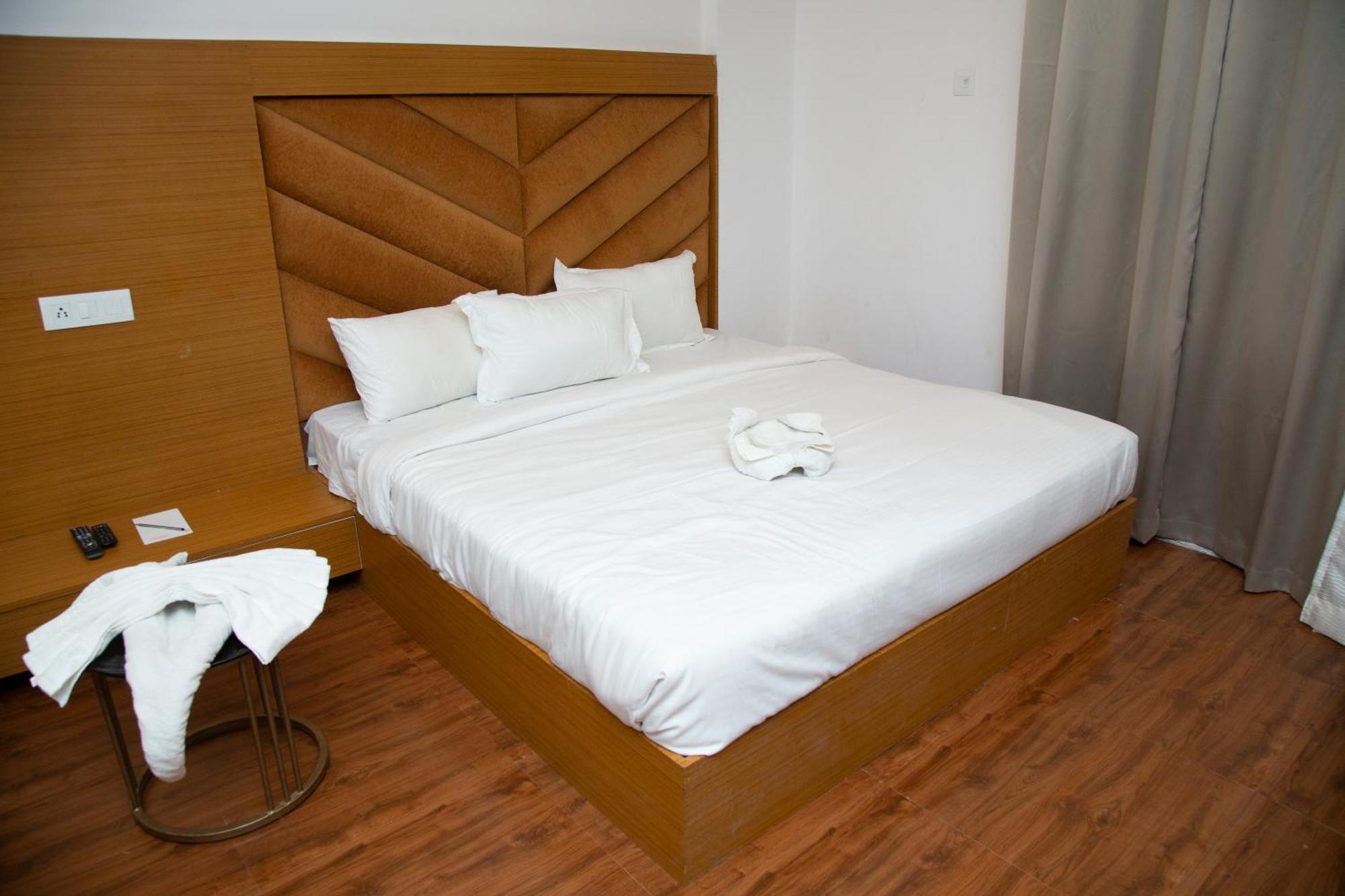 Hotel Virasat By Bookingcare Chhatarpur Екстер'єр фото