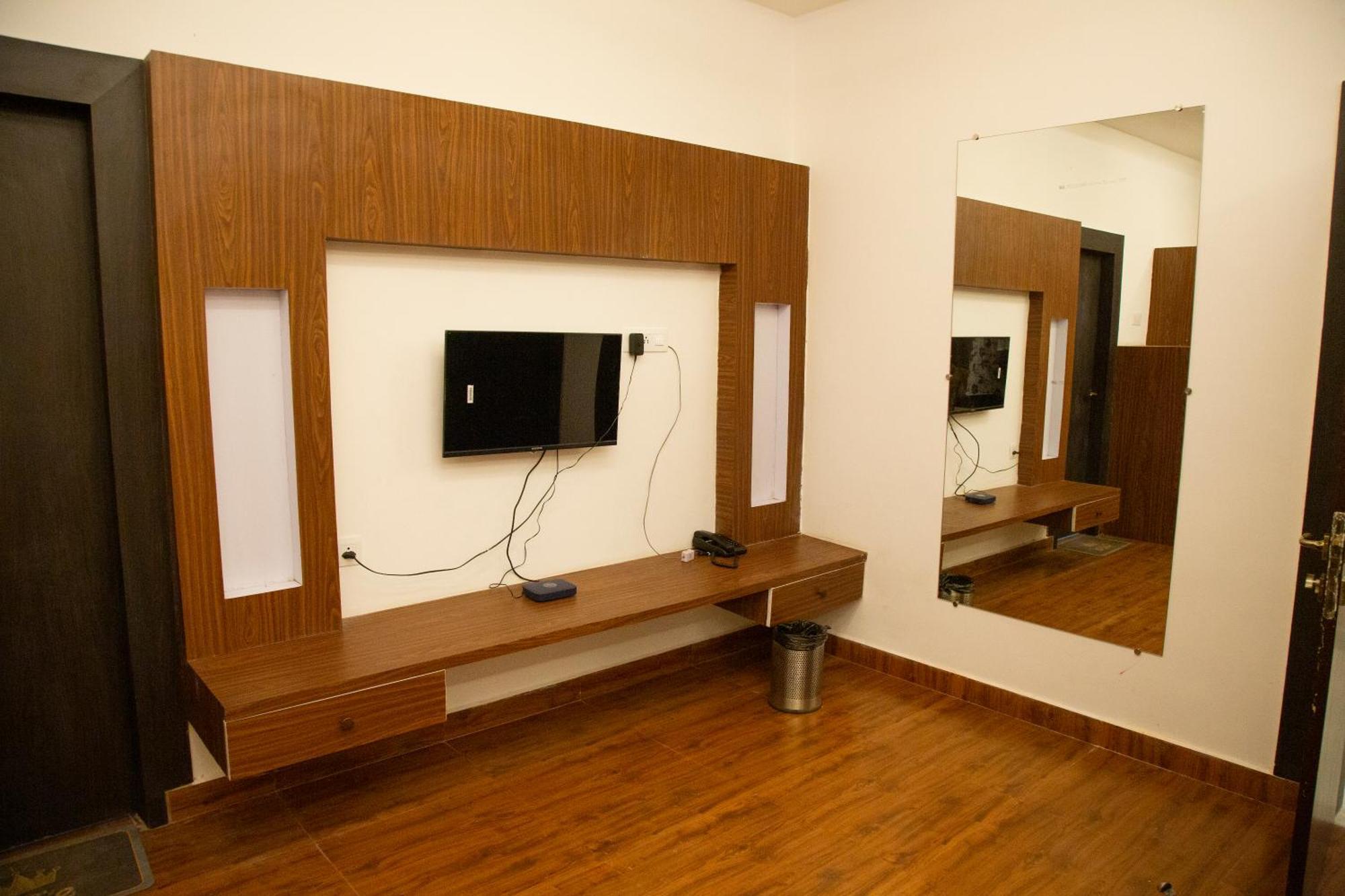 Hotel Virasat By Bookingcare Chhatarpur Екстер'єр фото